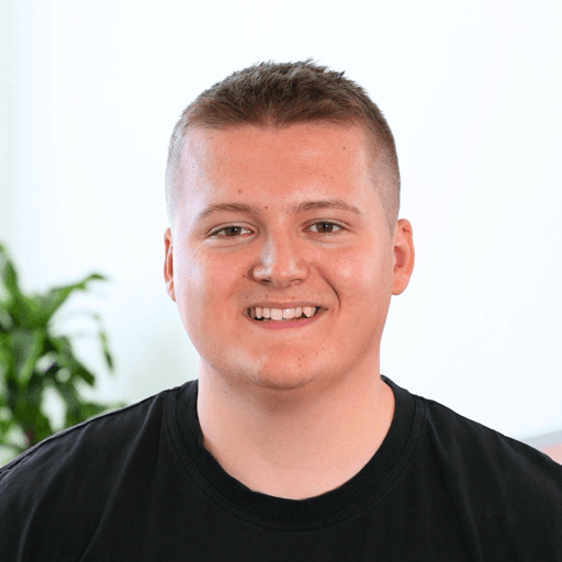 Magnus Jóhan Breier á Dalbø, Driftleder, Partner